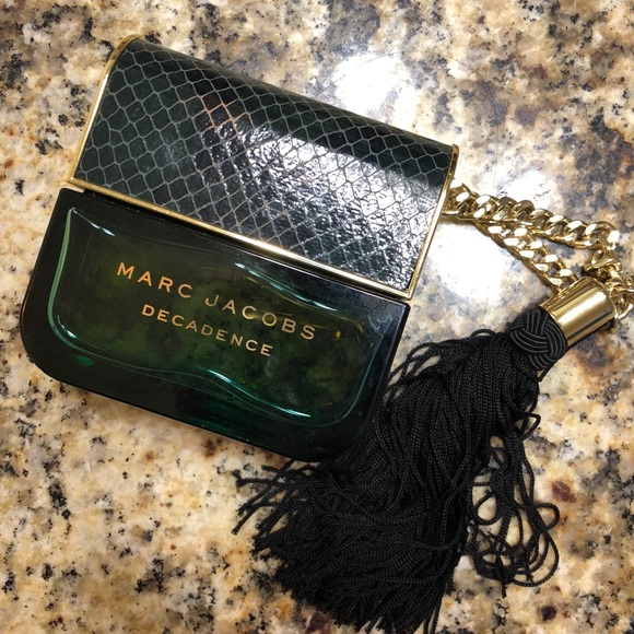 Marc Jacobs Perfume That Looks Like A Purse